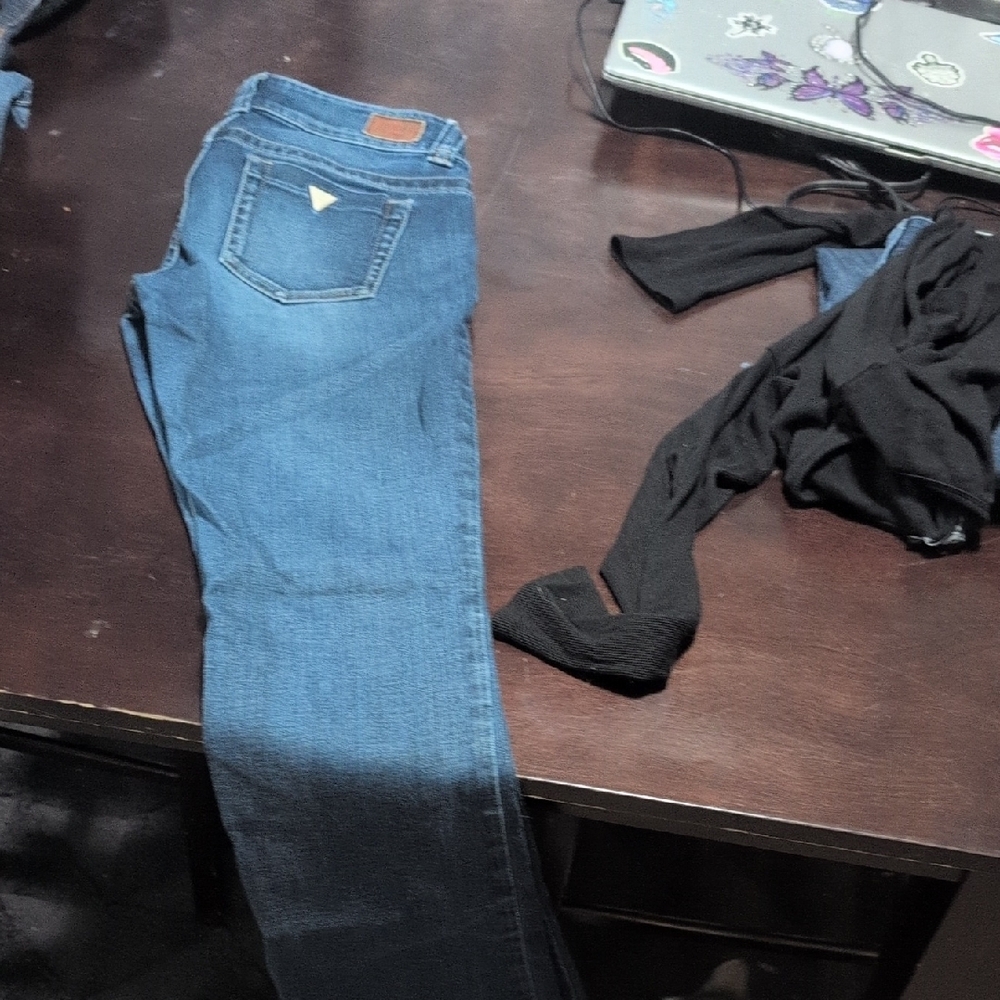 Women's Guesd Jeans